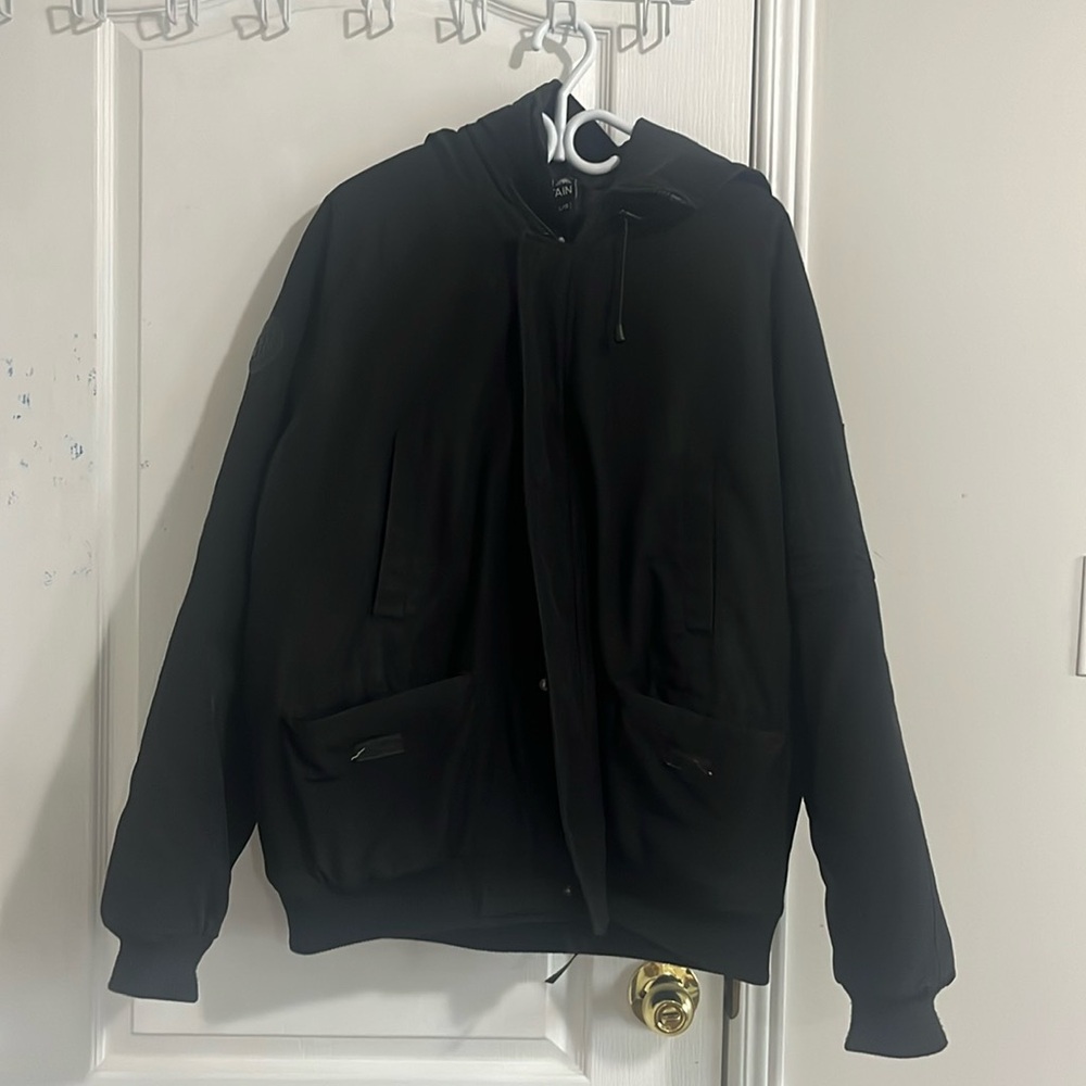 Black winter Jacket, size L, Used, smoke free home, Storm Mountain